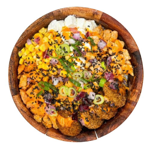 Poké bowl Mr. Proteine met kip, ei, mais, feta en pickles